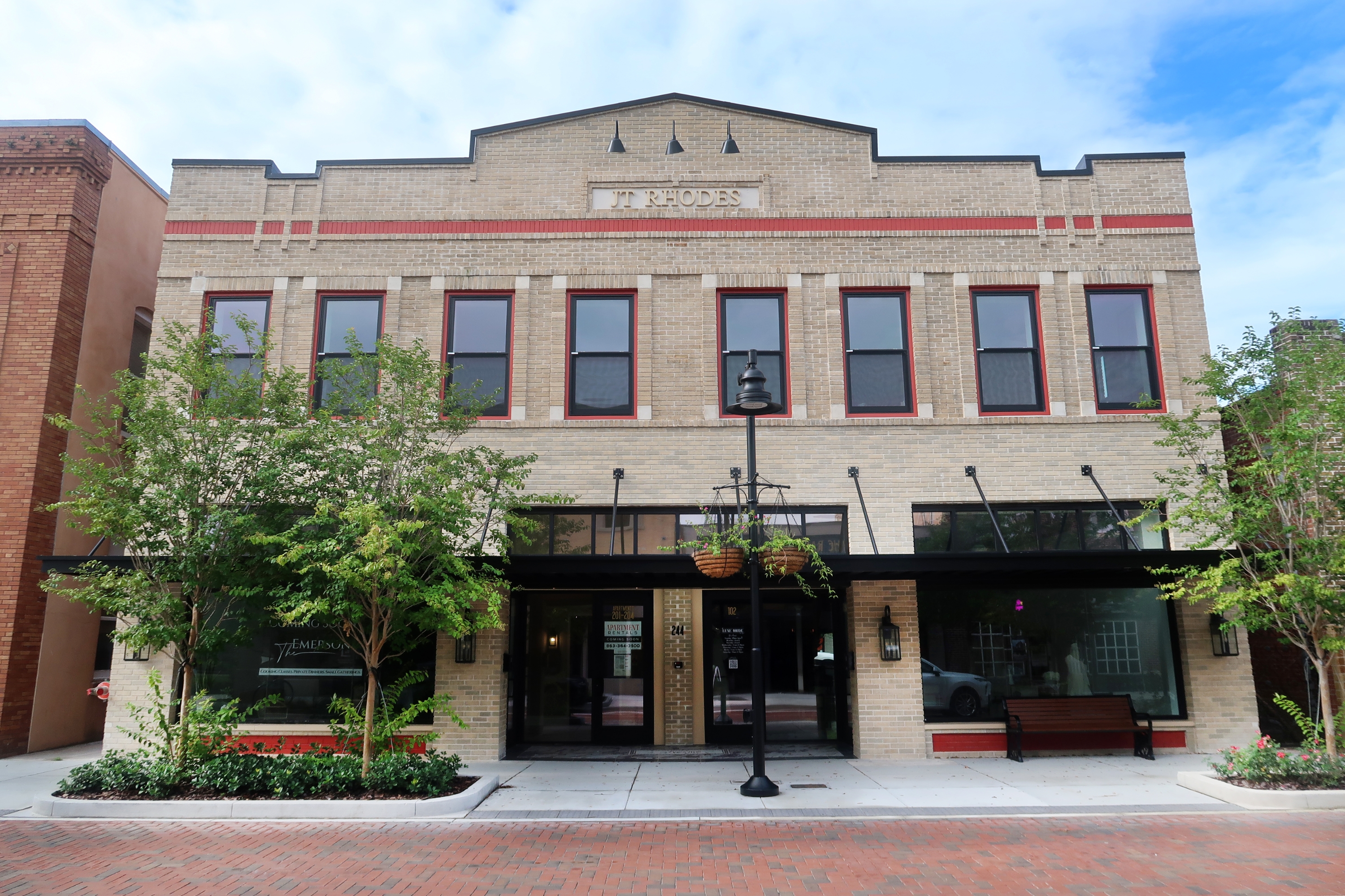 244 E Park Ave - 204