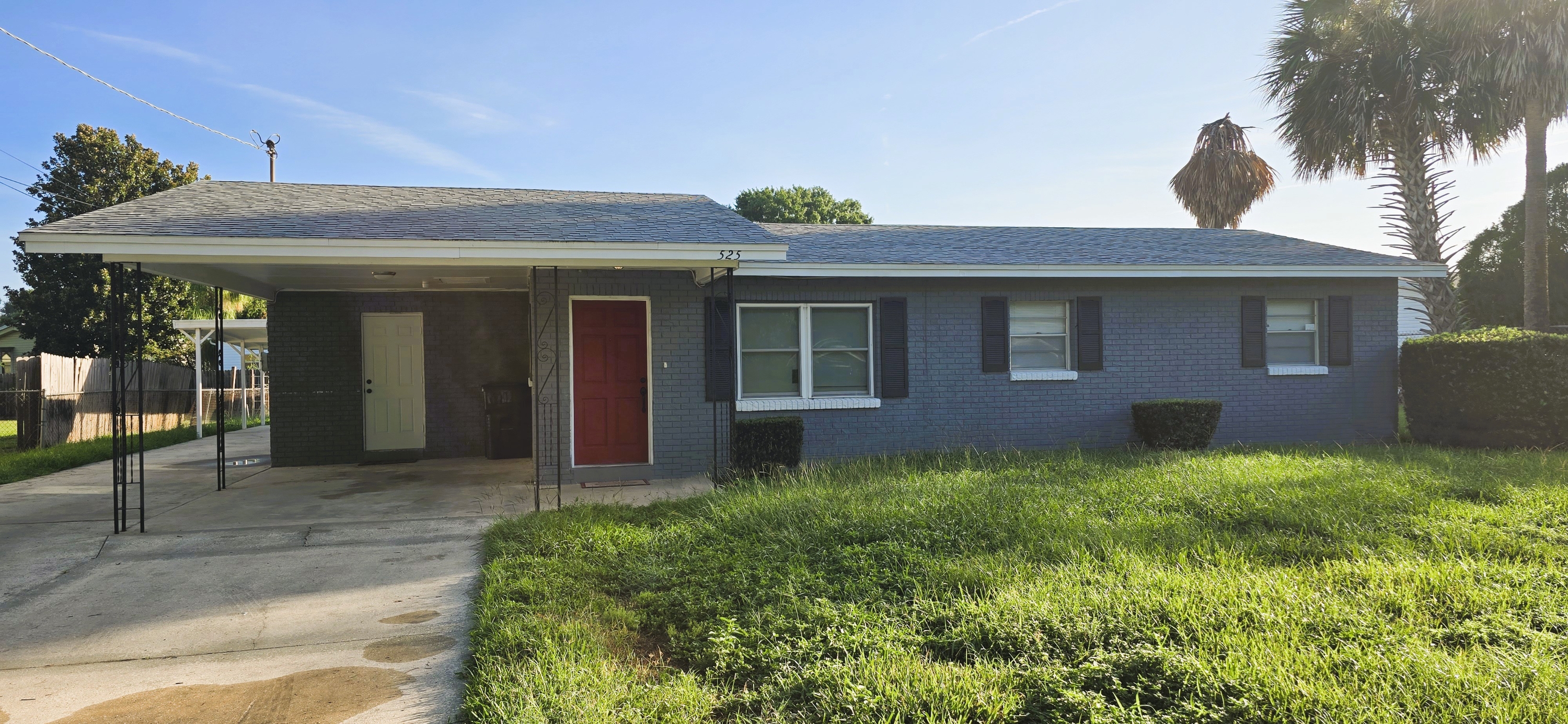 525 Tanglewood Drive - 1